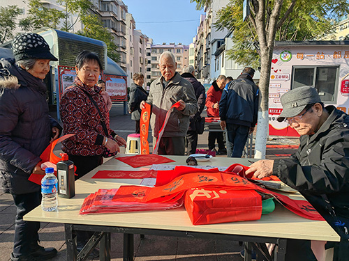 养老床位充裕 呼吁服务供给项目更丰富1.jpg